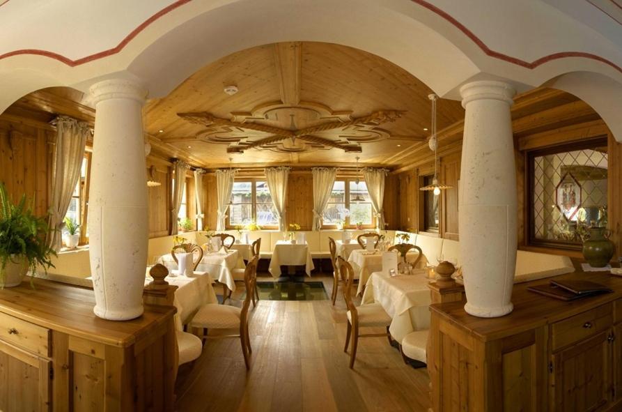 Hotel Castel Oswald Von Wolkenstein Castelrotto Extérieur photo